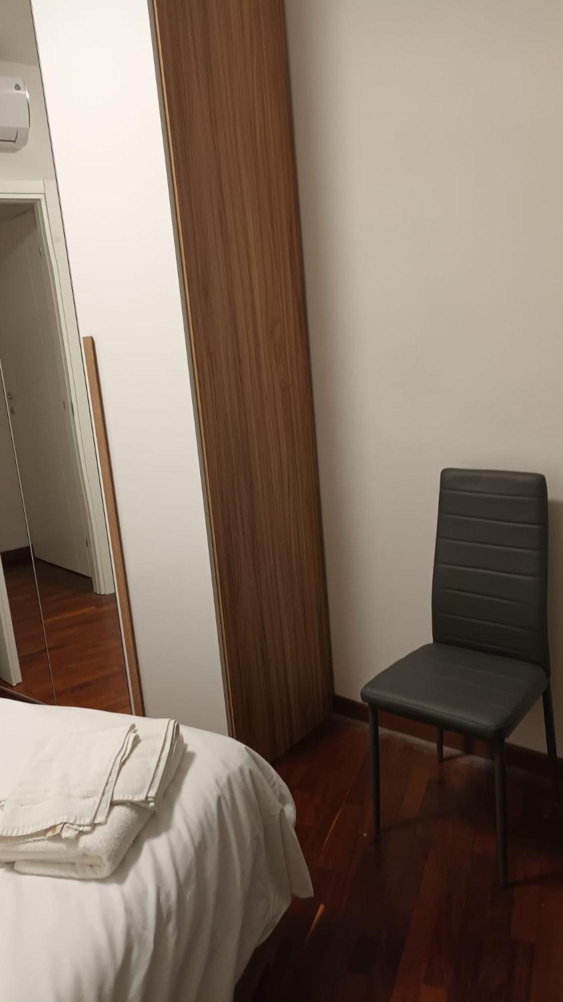 Casa N 1 Con Parcheggio Privato E Colonnina Ricarica Apartman Livorno Kültér fotó